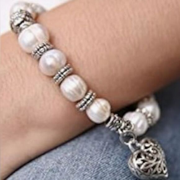 Zinc Alloy Freshwater Pearl Antique Fish Bracelet with elastic cord."siz… - Picture 10 of 16